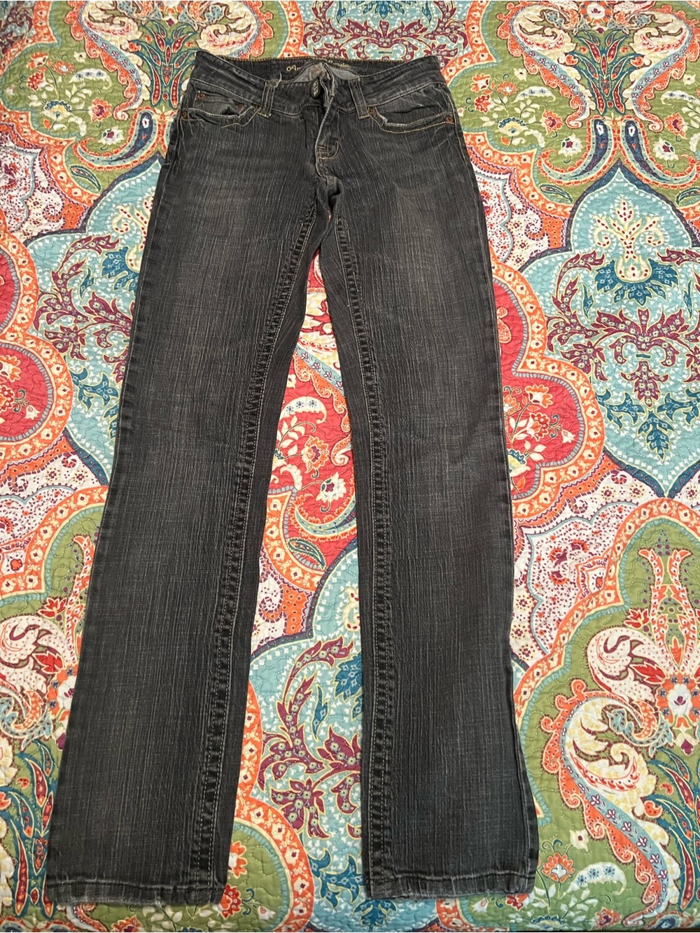AE Women’s Black Washed Straight-Leg Jeans